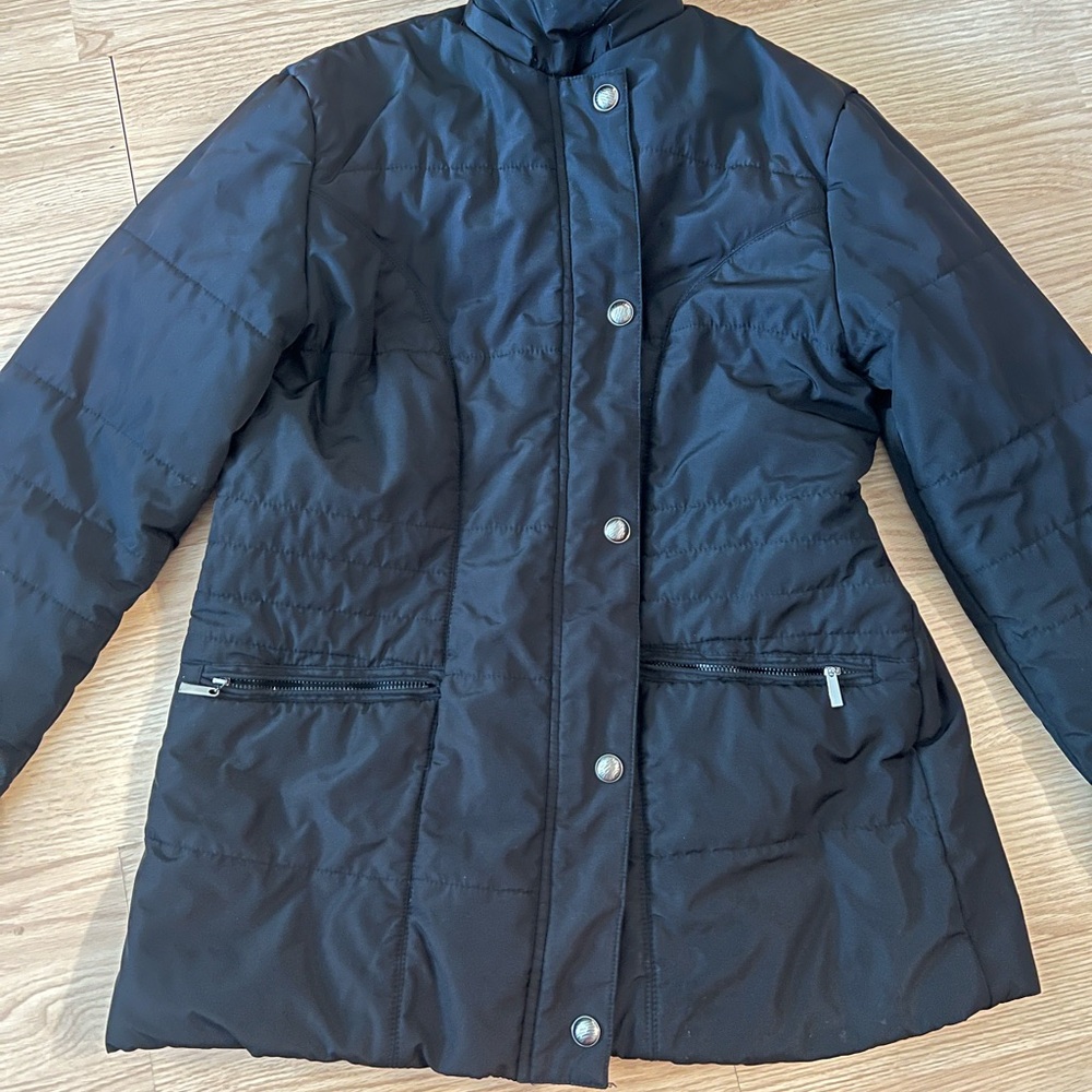 Elegant Black Puffer Jacket